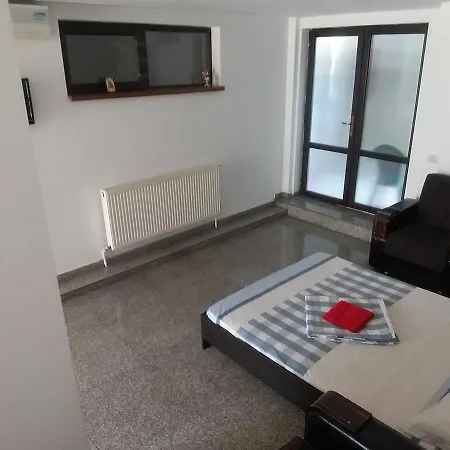 Vila Pozitiv בית הארחה קונסטנצה