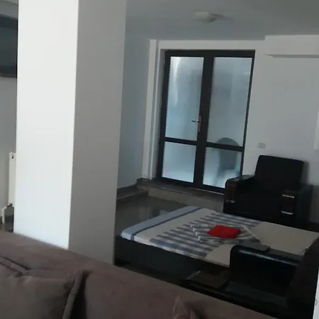 Vila Pozitiv * קונסטנצה