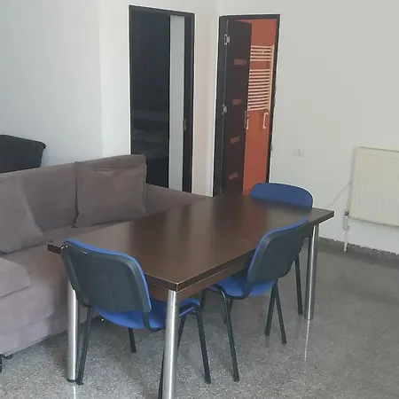 Vila Pozitiv בית הארחה